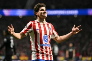 Aguero Dukung Alvarez Bergabung ke Barcelona, Sebut Dia Sempurna untuk Tim