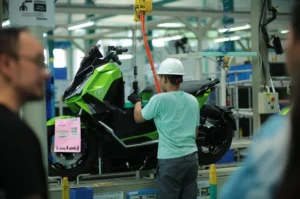 Alva Perkuat Ekosistem Motor Listrik dengan Investasi Besar-Besaran