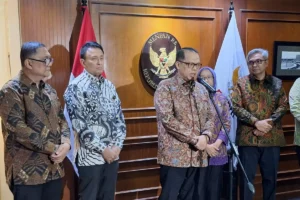 Amukan Massa Buruh Jateng Desak Proyek MBG dan Kopdes Merah Putih Dihentikan: Sarang Koruptor!