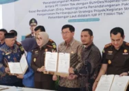 Bupati Beltim Kenang Bu Mus: Buku Biografi Meluncur Senin Besok Setelah Wafatnya Sang Inspirator