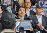Detik-detik Penangkapan Roy Suryo: Dari Salat Subuh ke Penangkapan Brutal
