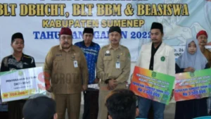 Dinsos Batang Salurkan BLT DBHCHT ke 1.926 Warga, Pastikan Bantuan Tepat Sasaran