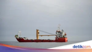 Ketegangan Mereda: 3 Kapal Tanker Iran Tembus Zona Blokade AS di Selat Hormuz, Bawa 5 Juta Barels Minyak Mentah