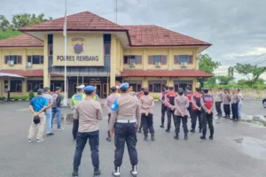 Polres Rembang Ziarah di TMP Giri Bhakti untuk Merefleksikan Semangat Perjuangan Para Pahlawan