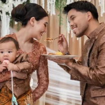 Potret Ulang Tahun Pertama Arash, Anak Aaliyah Massaid dan Thariq: Berikut Foto-Fotonya!