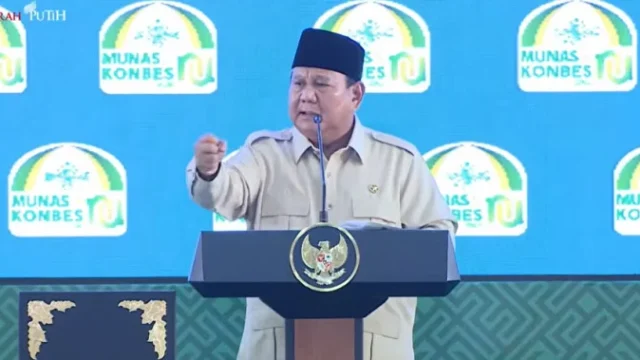 Prabowo Mengungkap Alasan Gaji Guru Masih Rendah: Uangnya Diambil Terus