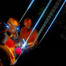 Pria 55 Tahun Terjebak di Tebing Pantai Pandawa Berjam-Jam, Tim SAR Bertindak