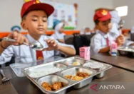 Ratusan Siswa Batam Terlibat Demo Dukung Program Makan Bergizi Gratis, Orangtua Kaget Ternyata Diajak Sekolah