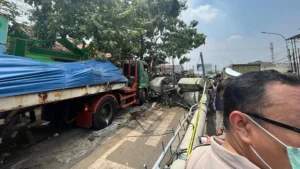 Tragedi Kecelakaan Maut di Bekasi: Truk Tabrak Belasan Motor, 1 Tewas dan 5 Luka-Luka