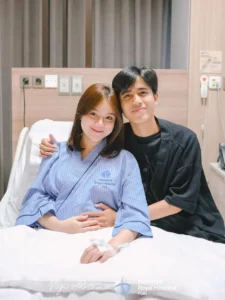 7 Potret Nam Bo Ra Melahirkan Anak Pertama Dikaruniai Putra yang Menggemaskan