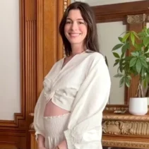 Anne Hathaway Hamil Anak Ketiga dan Sibuk Promosi Lima Film di Tahun 2026