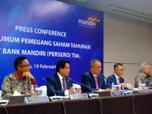 BREAKING NEWS - Kantor Bank Mandiri Taspen Purwokerto digeruduk massa, diduga tipu ratusan pensiunan