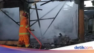 Cekcok Berujung Tragis, Pria Diduga Bakar Kekasih dengan Pertalite di Sampit