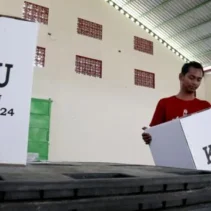 Dugaan Intervensi China dalam Pemilu AS: 220 Juta Data Pemilih Terancam