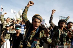 Houthi Ancaman Kepung Arab Saudi: Konsekuensi Serangan Bandara Sanaa