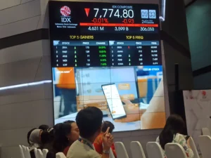 IHSG Turun ke Level 5.875, Nilai Transaksi Anjlok Signifikan