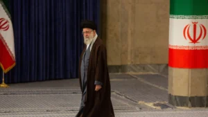 Iran Undang 400 Influencer Asing ke Pemakaman Khamenei, Buat Apa? Mengungkap Strategi Komunikasi Negara