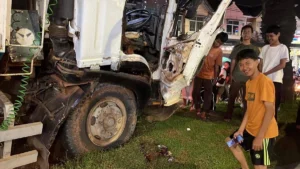 Kecelakaan Mematikan di Unisma Bekasi: Truk Rem Blong Sapu Belasan Motor