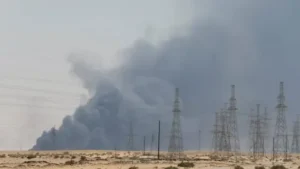 Konflik Memanas: Houthi Serang Fasilitas Minyak Saudi, AS dan Arab Saudi Balas Serangan di Irak