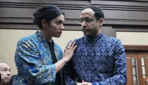 Malam Doa Bersama: Istri Nadiem Makarim Hadapi Ketidakpastian dengan Ketegaran Luar Biasa