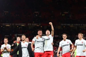 Mees Hilgers Mangkir dari Latihan, FC Twente Murka dan Ancaman Sanksi Menghantui