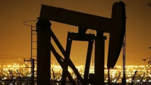 Perang AS-Iran Kembali Guncang Dunia, Harga Minyak Meroket 17 Persen hingga Ancaman Krisis Energi!