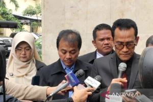 Perpecahan di Kubu Roy Suryo Terungkap: Tudingan Ahmad Khozinudin ke Refly Harun Dibantah