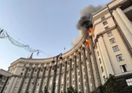 Serangan Besar-Besaran Rusia di Kyiv: 23 Tewas dan Desakan Zelensky untuk Pertahanan Udara