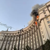 Serangan Besar-Besaran Rusia di Kyiv: 23 Tewas dan Desakan Zelensky untuk Pertahanan Udara