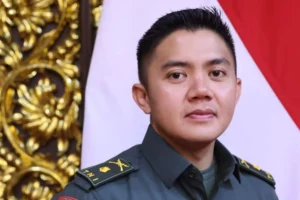 Seskab Teddy Bekali 1.600 Taruna Akmil dengan Pesan Kepemimpinan Berintegritas