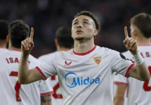 Sevilla Mencari Solusi untuk Inscripsi Rubén Vargas dan Fisih lainnya