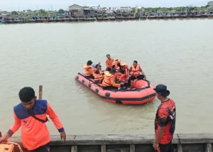 Tragedi Laut di Balikpapan: Kapal Nelayan Terbalik, Satu Hilang di Tengah Ketegangan Energi Global
