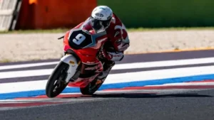 Veda Ega Pratama Sempat Pimpin Moto3 Belanda 2026, Hasil Sprint MotoGP Belanda 2026 - Pemenangnya kakak rival Veda, tim satelit Aprilia finis 1-2