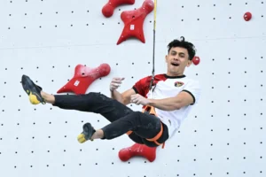 Veddriq Leonardo Juara World Climbing Chamonix 2026, Indonesia Kuasai Nomor Speed!