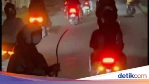Viral Video Keributan Geng Motor Bawa Sajam di Taman Bandung, Seorang Remaja Alami Luka Bacok