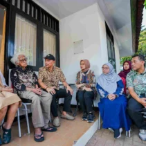 Wamensos Sambangi Anak Sayuti Melik, Pastikan Kebutuhan Terpenuhi