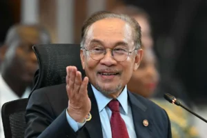 Anwar Ibrahim Penuhi Janji: Harga BBM Malaysia Kini Lebih Murah dari Saudi!