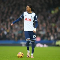 Djed Spence Masuk Radar Liverpool Namun Tottenham Tetapkan Harga Tinggi