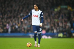 Djed Spence Masuk Radar Liverpool Namun Tottenham Tetapkan Harga Tinggi