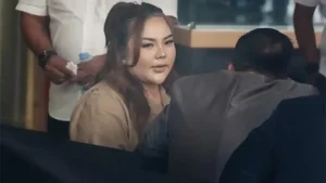Drama Hukum Selebgram Lisa Mariana: Tersangka Penipuan dan Reaksi Dewi Wulan