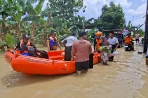 Fenomena Kampung Tenggelam di Demak: Warga Bertahan di Tengah Banjir Rob