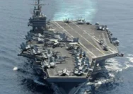 Kapal Induk USS Abraham Lincoln Hengkang dari Timur Tengah: Tantangan Mental dan Kesehatan Awak