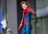 Kejutan Menarik Tom Holland dari Anak-Anak Saat Promosi Spider-Man: Brand New Day di Paris