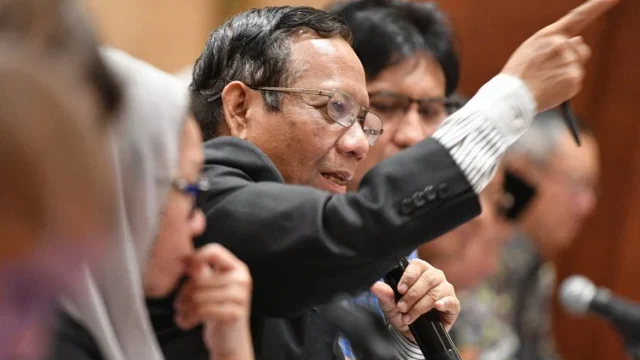 Mahfud MD Setuju Koruptor Kelas Kakap Bisa Divonis Mati: Apa yang Membuat Herry Wirawan Divonis Mati?