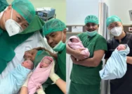 Menunggu 22 Tahun, Pasangan Ini Dikaruniai Bayi Kembar Melalui IVF yang Mengharukan