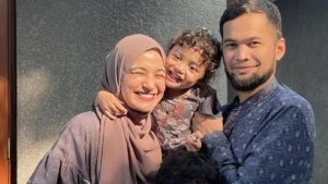 Perjuangan Shireen Sungkar Mendampingi Putrinya yang Autis: Sebuah Kisah Inspiratif