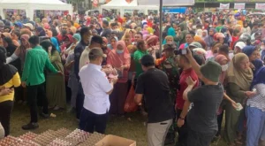 Ribuan Warga Padati Pasar Murah di Gorontalo, Gubernur Gusnar Ismail Nobar Final Piala Dunia 2026
