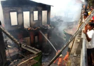 Tragedi Kebakaran di Pulo Gadung: Dua Kakak Beradik Tewas Terjebak di Kamar